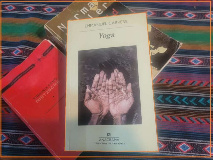 Libro Yoga, de Emmanuel Carrére
